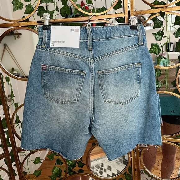 Brand new urban outfitters BDG 90s jean shorts - Picture 2 of 4